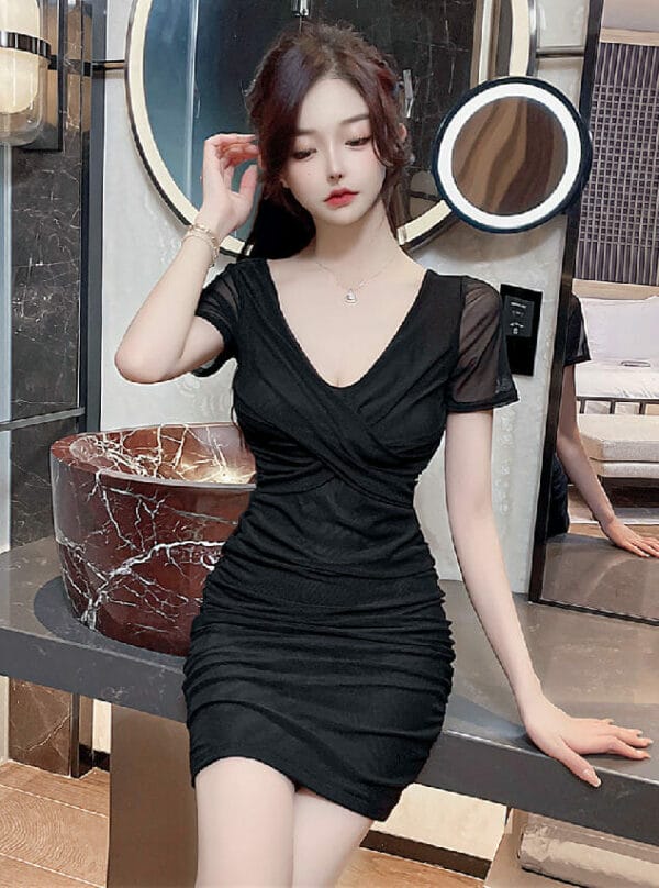 Summer Fashion 2 Colors V-neck Gauze Pleated Slim Dress 5