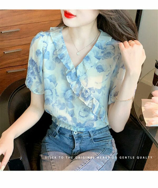 Summer Fashion Flouncing V-neck Flowers Short Blouse 2