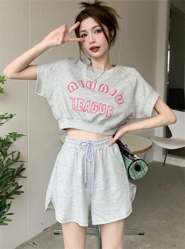 Summer Fashion Letters Batwing T-shirt with Short Pants 1