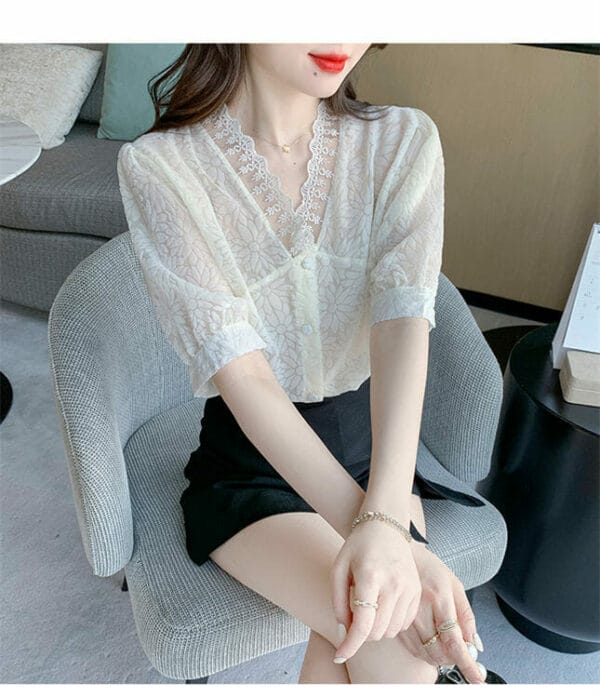 Summer New 2 Colors Lace V-neck Flowers Puff Sleeve Blouse 4