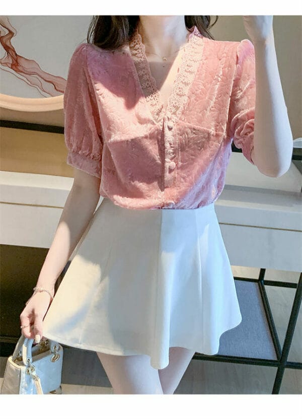 Summer New 2 Colors Lace V-neck Flowers Puff Sleeve Blouse 3
