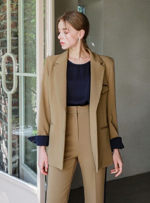 Vogue Lady 2 Colors Tailored Collar Jacket with Long Pants 2