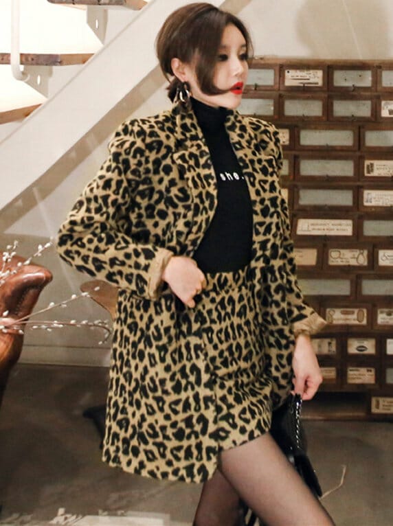 Vogue Lady Tailored Collar Woolen Leopard Long Coat with Skirt 1